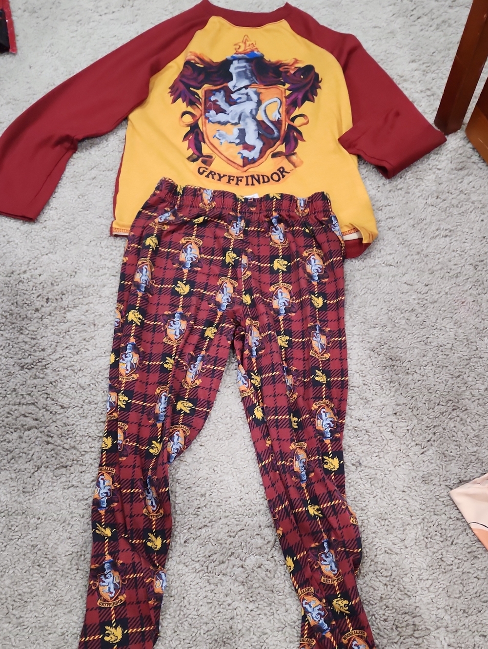 Warner Bros. Kids Gryffindor Two-Piece Pajama Set in Yellow & Red